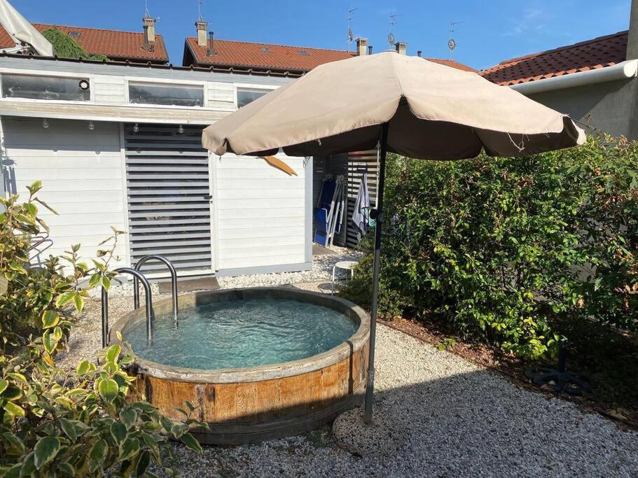 Appartamento Elegant House With A Garden Mira Esterno foto