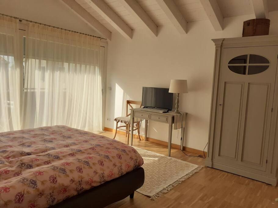 Appartamento Elegant House With A Garden Mira Esterno foto